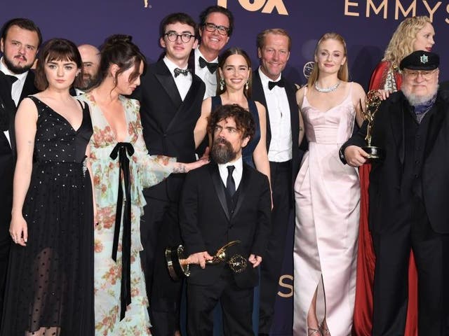 Peter Dinklage celebrates with the cast and crew