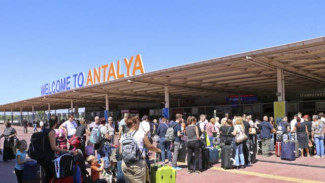 Thomas Cook All 555 Stores To Be Bought By Rival Firm Hays Travel The Independent The Independent