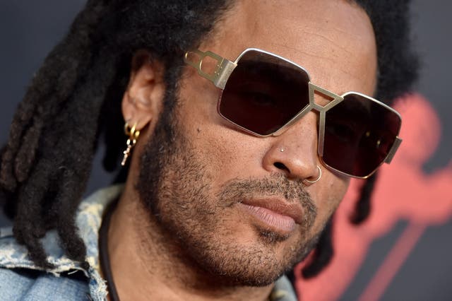 Lenny Kravitz wearing the sunglasses at the 2019 MTV Awards