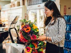 Sainsbury’s first UK retailer to reduce plastic packaging on flowers