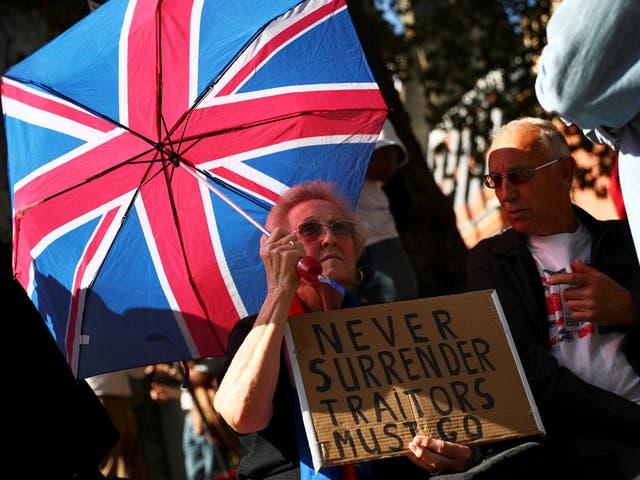 Pro-Brexit demonstrators outside the Supreme Court in London