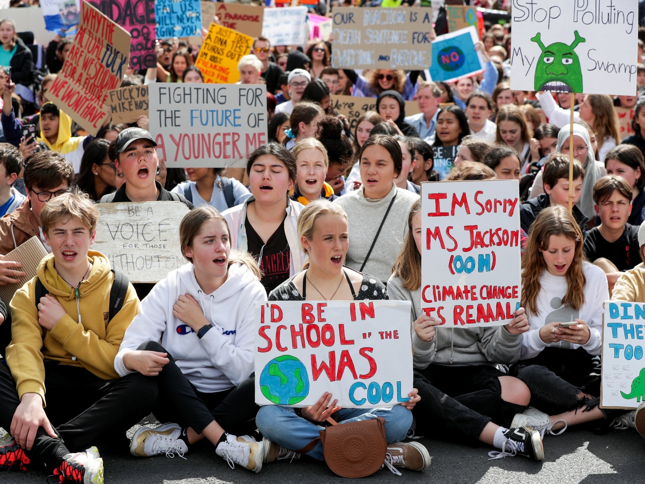 Global climate strike: Protests erupt around globe for second week running