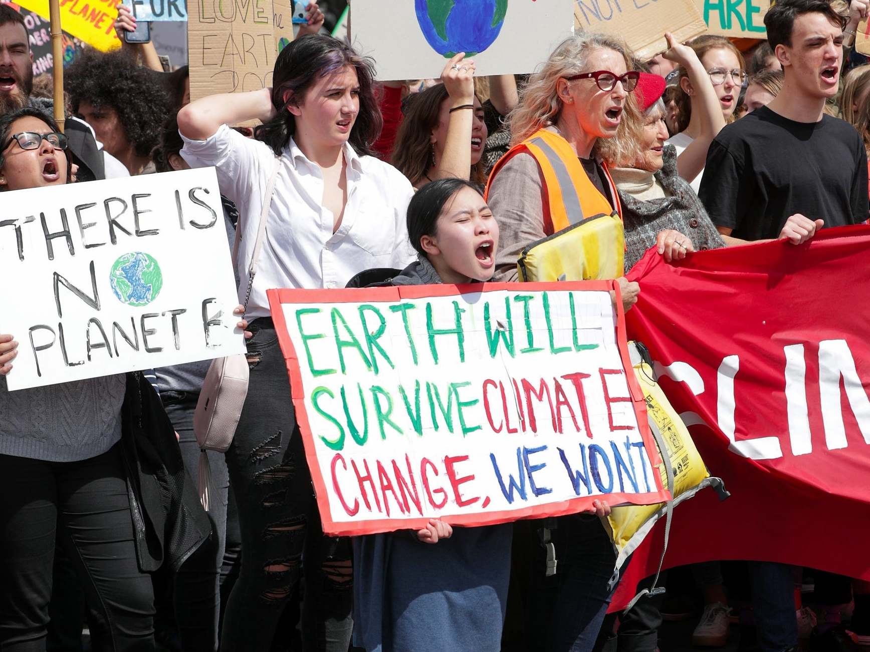 Related video: Australia wildfires turn iconic New Zealand glaciers black and stain snow