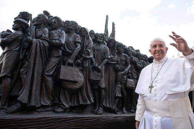 The pope unveils the new monument on the World Day of Migrants and Refugees