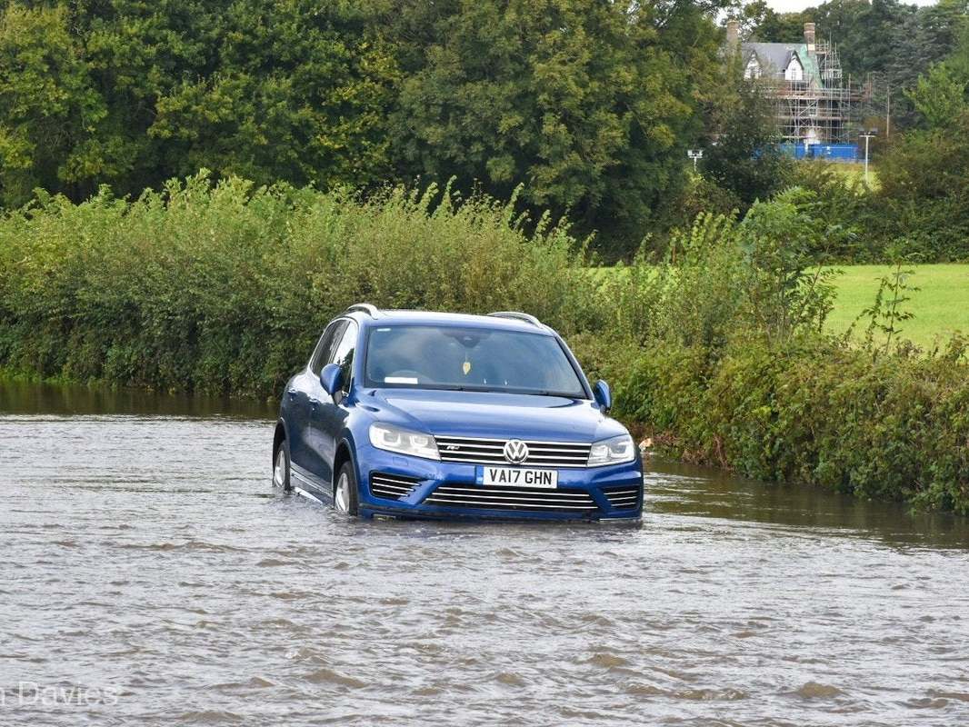 UK weather forecast: Britain braces for Storm Lorenzo as heavy rain and thunder continues