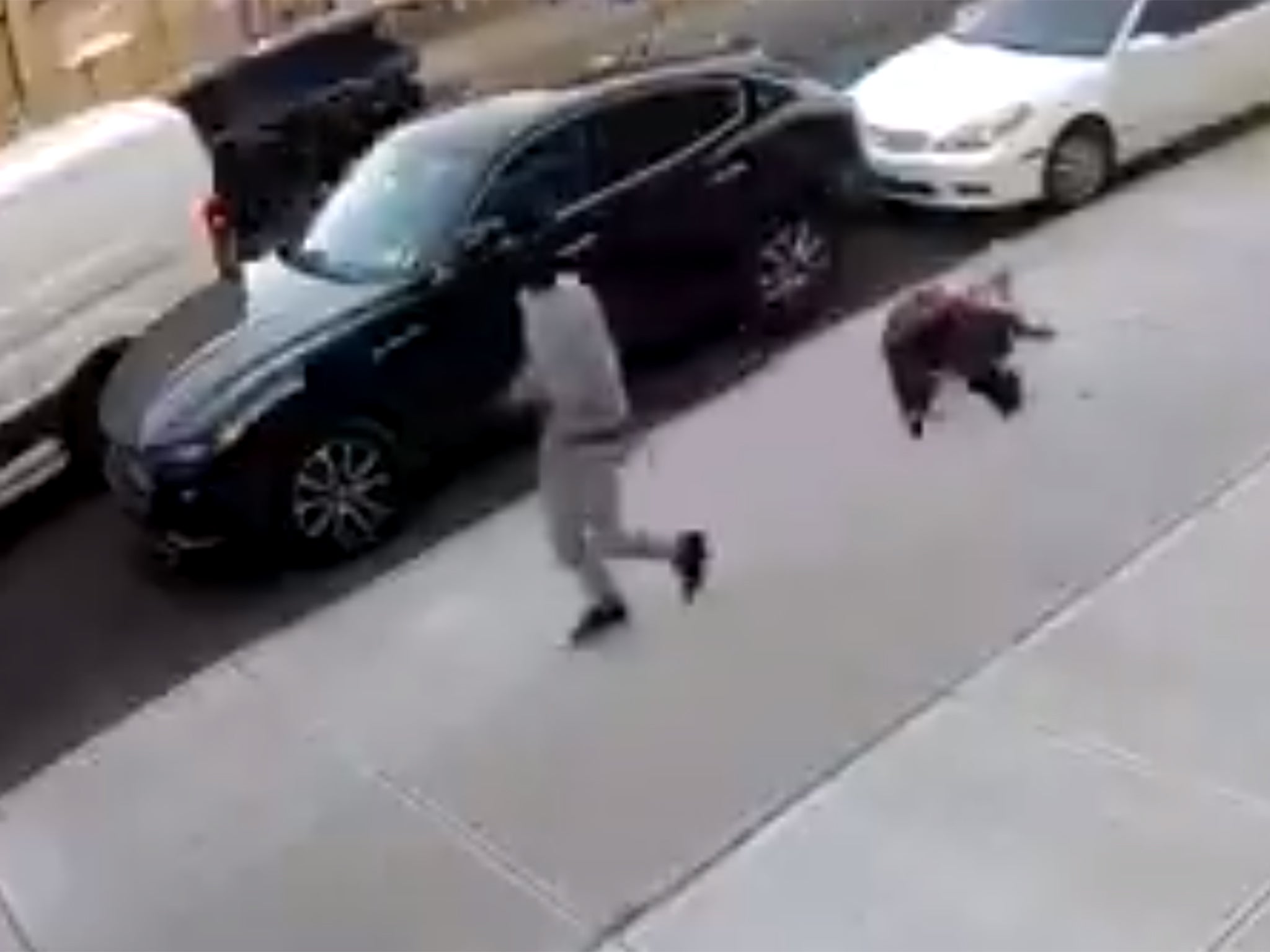 Man breaks woman's jaw in random street attack