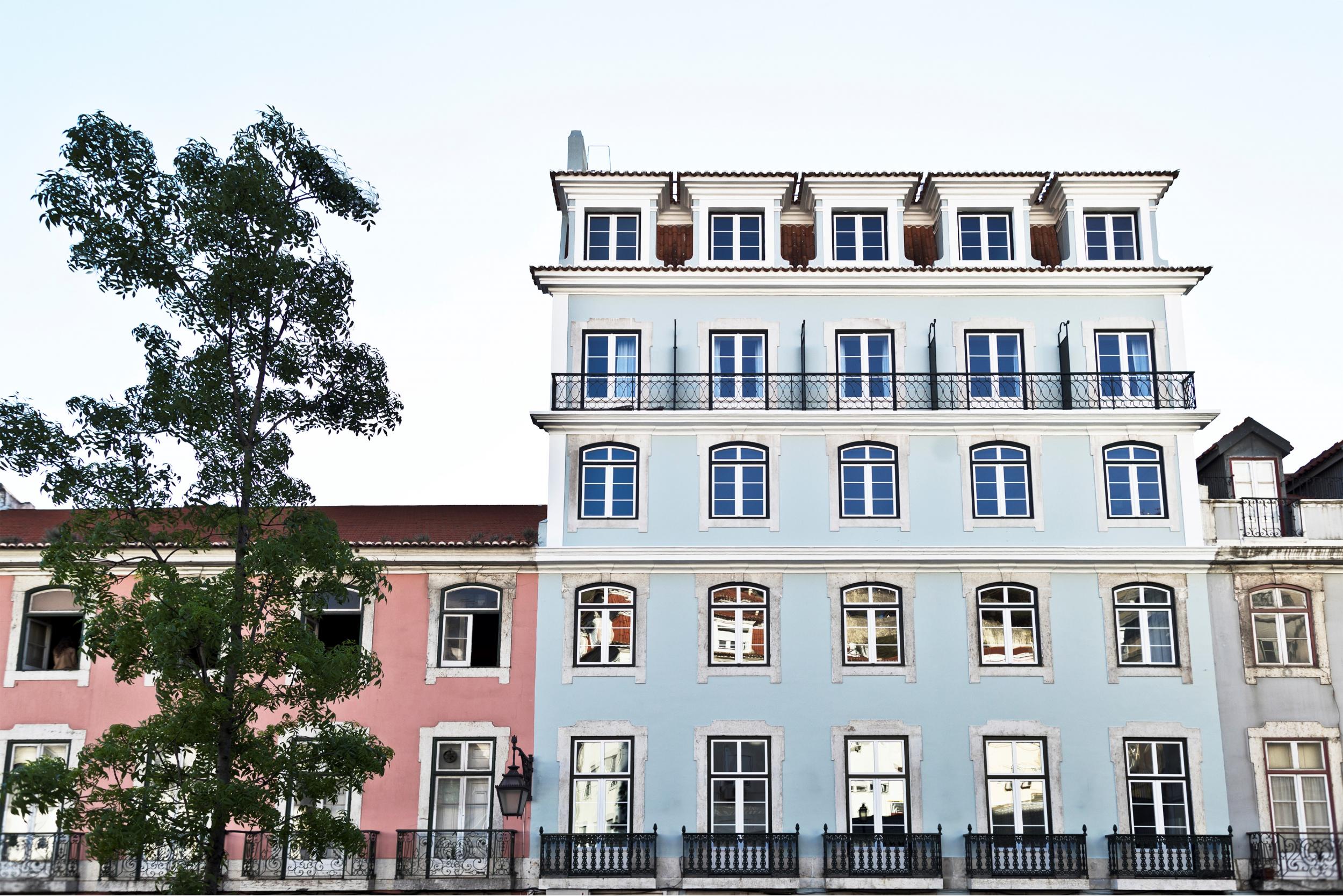 Esquina Cosmopolitan Lodge is in hip Alfama