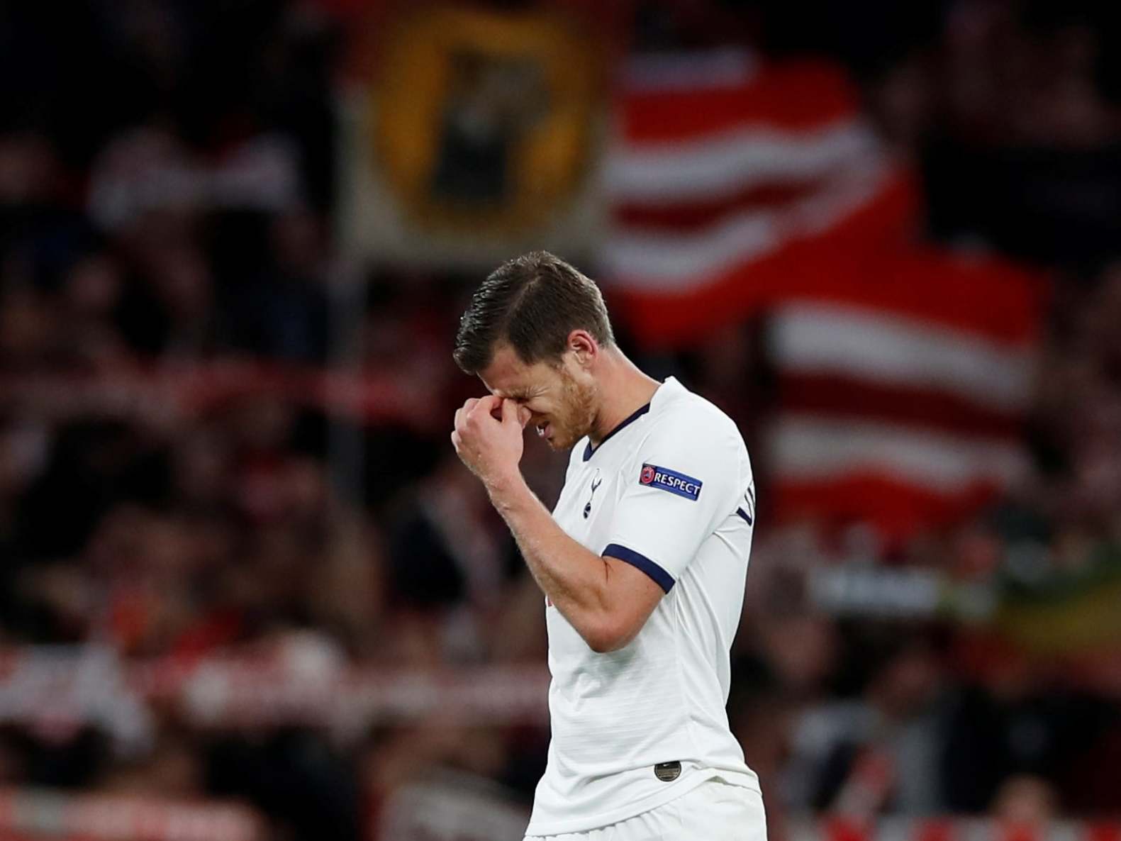 Jan Vertonghen reacts after Spurs are embarrassed