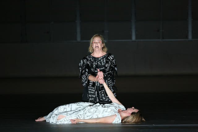 Alice Coote as Orpheus and Sarah Tynan as Eurydice in the ENO's 'Orpheus and Eurydice'