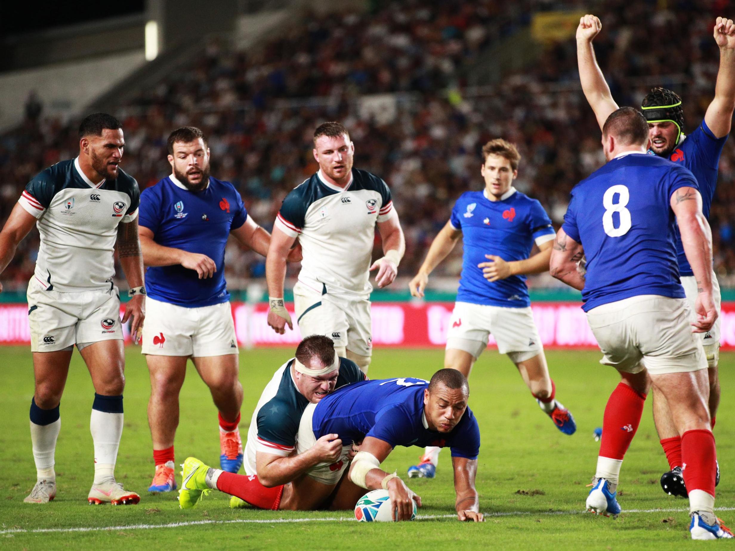 Gael Fickou scored a crucial French try as they pulled away