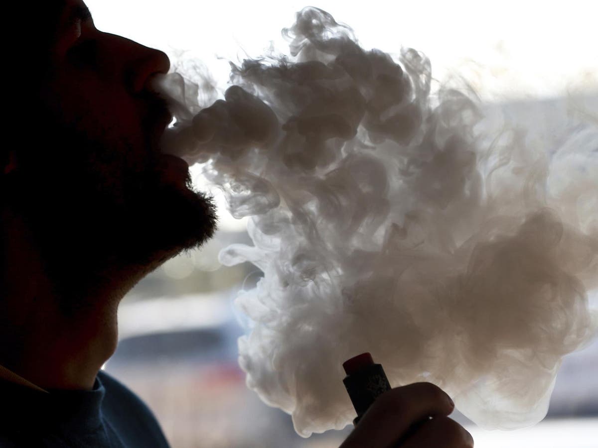 Lung damage from vaping resembles chemical burns The Independent