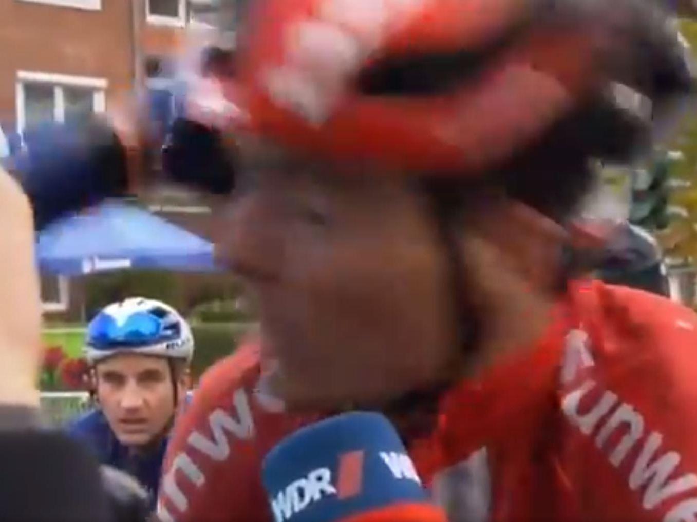 Munsterland Giro: Belgian cyclist Florian Senechal punches rival Max Walscheid after major crash