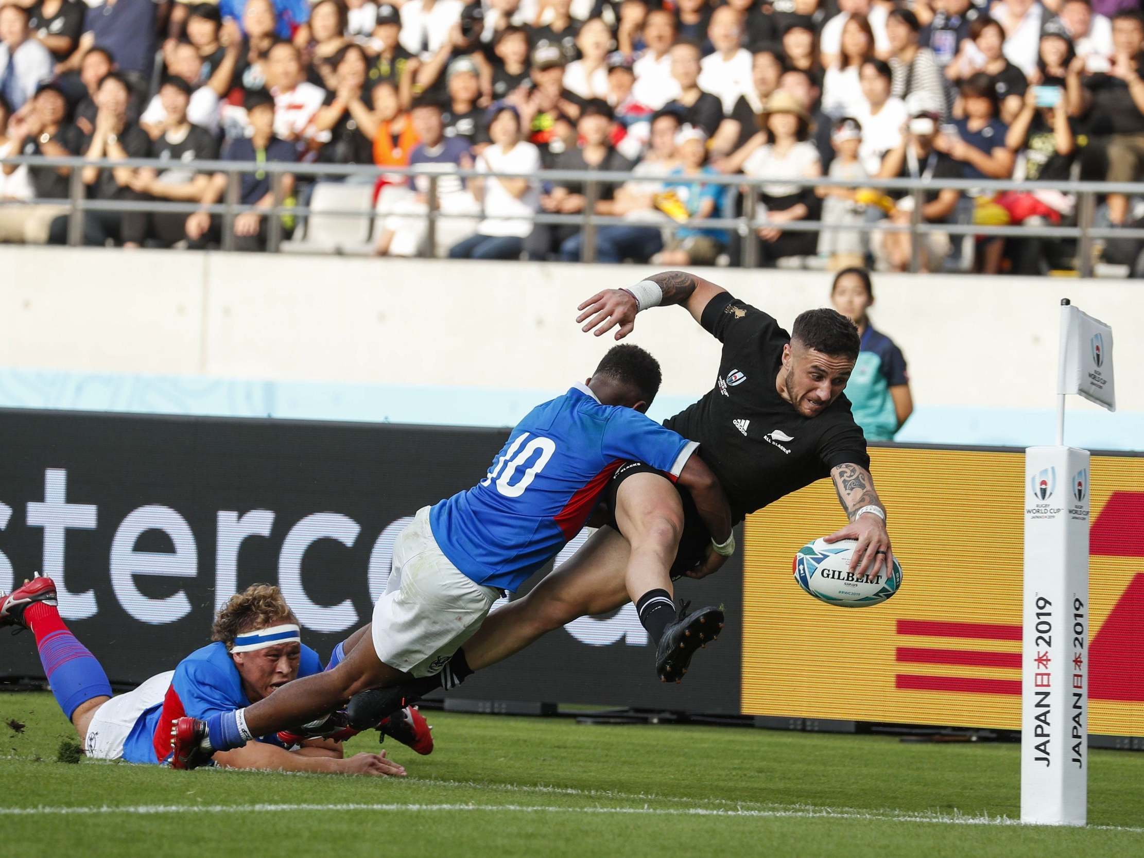 TJ Perenara produced a beautiful finish to score New Zealand's 11th and final try (AFP via Getty)
