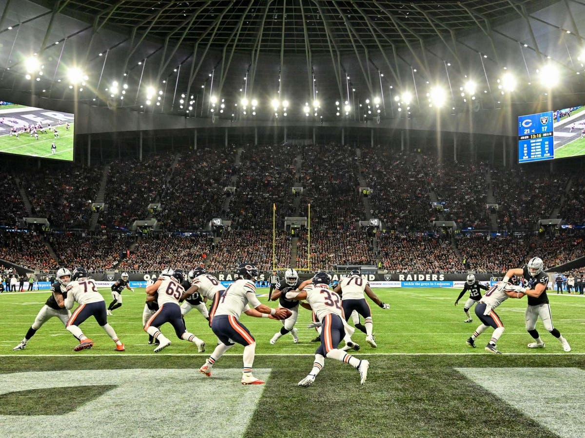 Oakland Raiders vs Chicago Bears: Tottenham's stadium shines as NFL finds  true home in London, The Independent