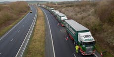 Ministers brace for no-deal Brexit chaos with £60m motorway barrier