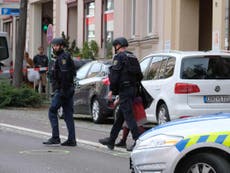 Gunman opens fire in deadly attack at German synagogue