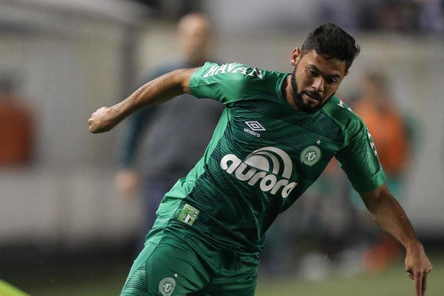 Lourency in action for Chapecoense against Santos