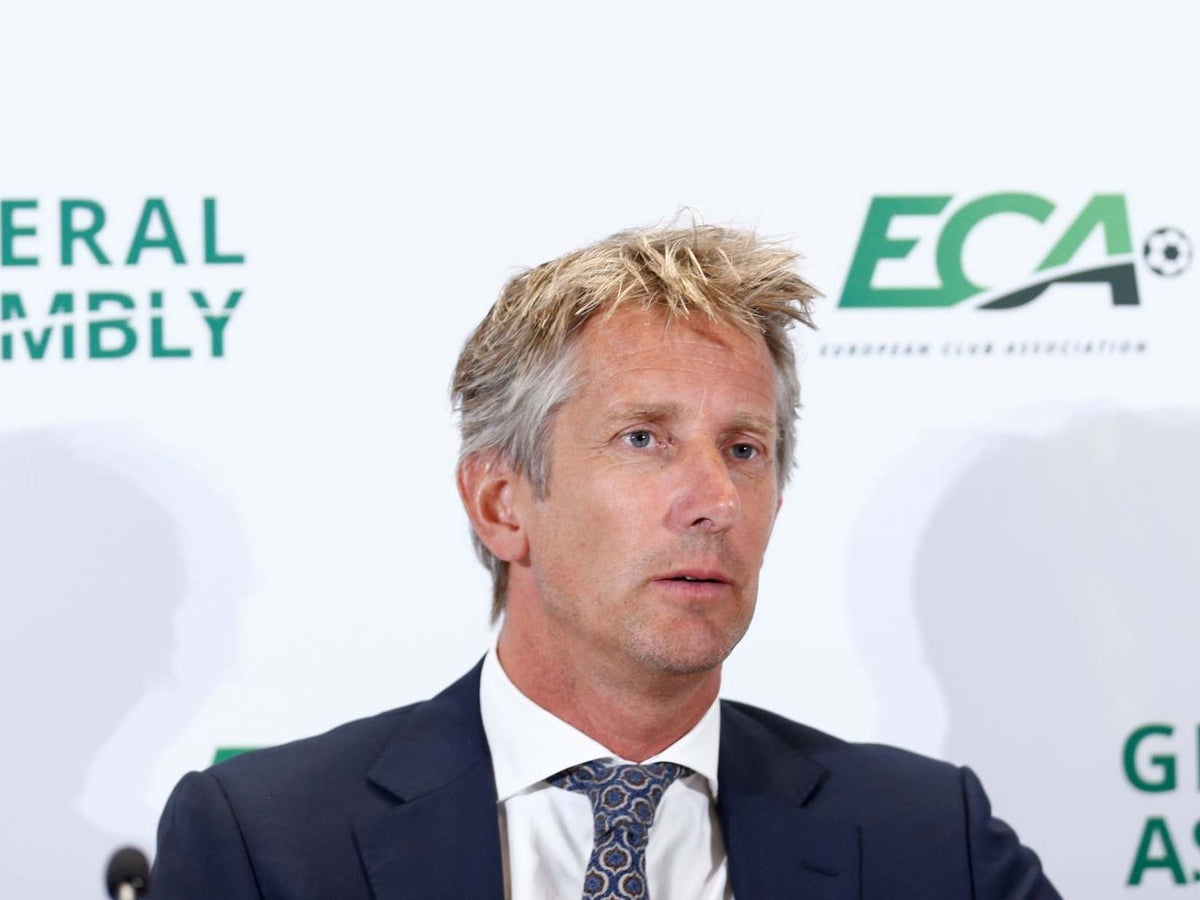 Manchester United Transfer News Edwin Van Der Sar Interested In Becoming Director Of Football At Old Trafford The Independent The Independent