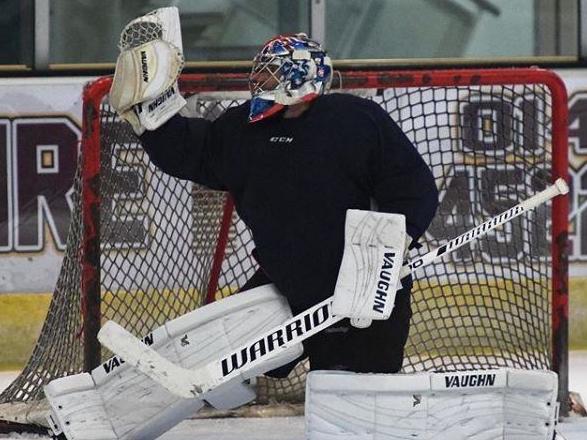 Petr Cech will play ice hockey for Guildford (@PetrCech )
