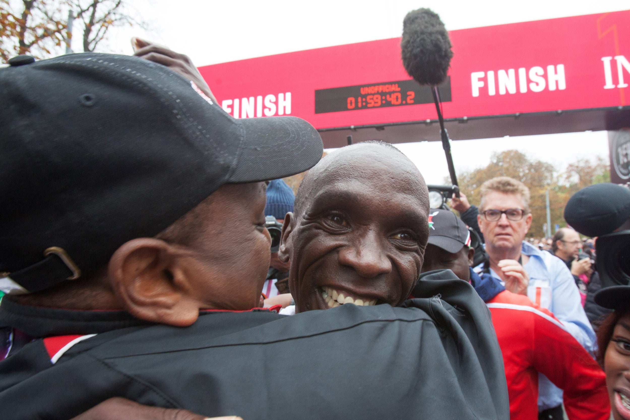 kipchoge ineos shoes