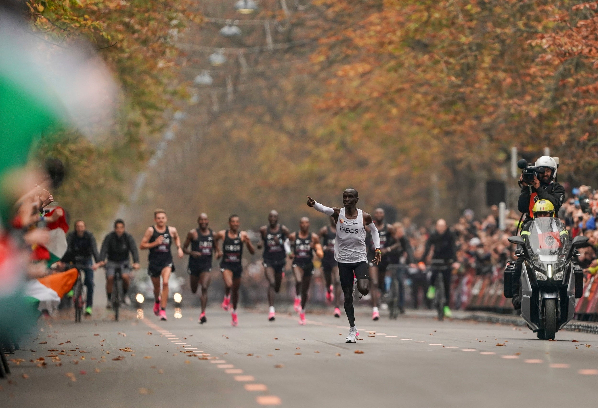 kipchoge ineos shoes