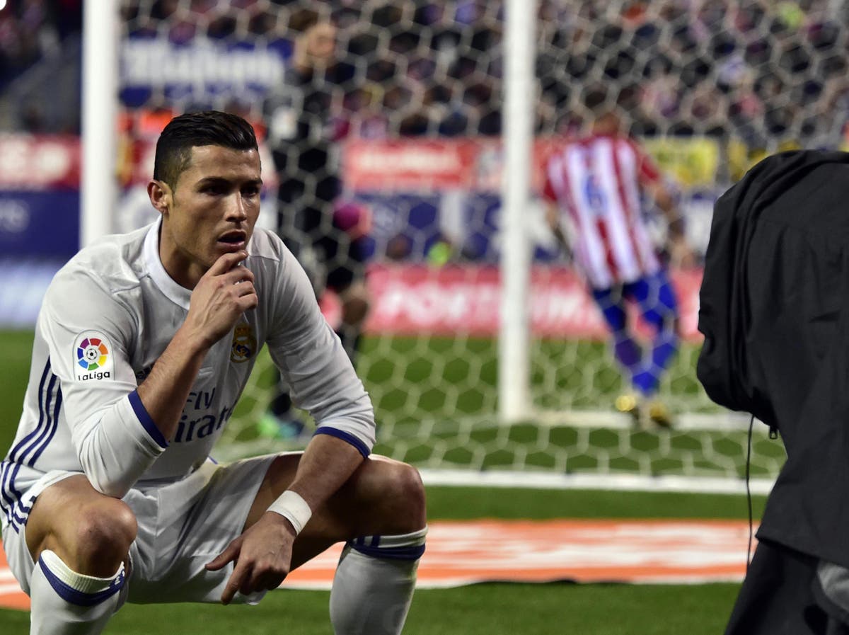 Ridiculed Ronaldo sculptor tries again with Gareth Bale