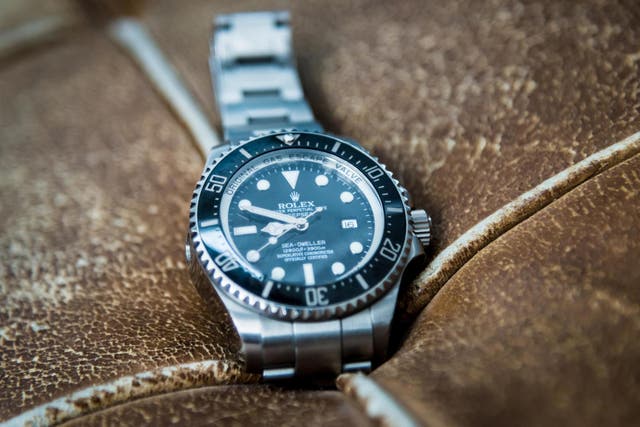 Woman finds rare vintage Rolex in her thrift-store couch (Stock)