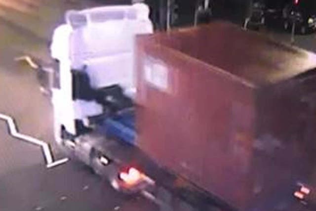 Police want to trace this cab carrying a red container photographed around the time the thieves struck