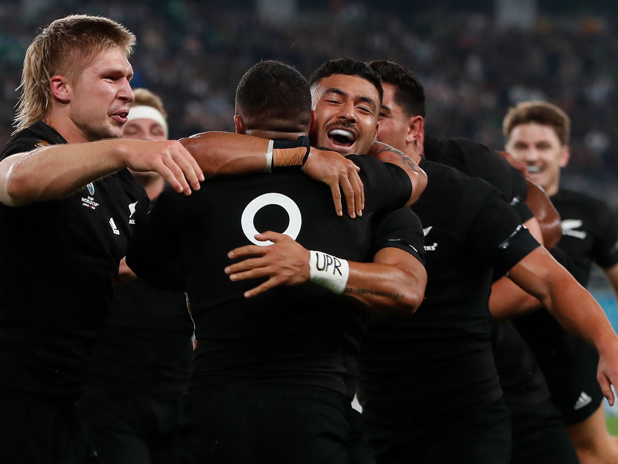 New Zealand celebrate Smith’s superb second score