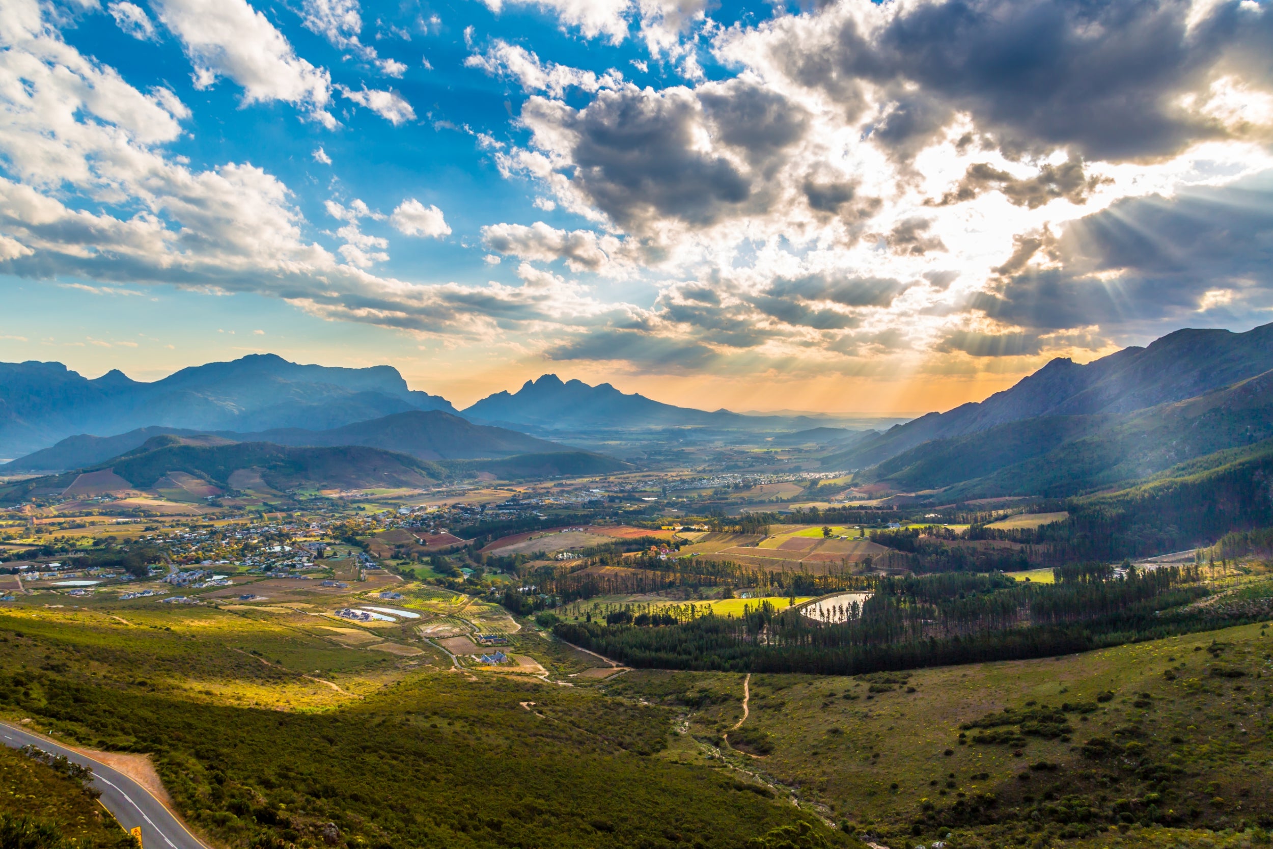 Scenic Franschhoek in the middle of the South African winelands