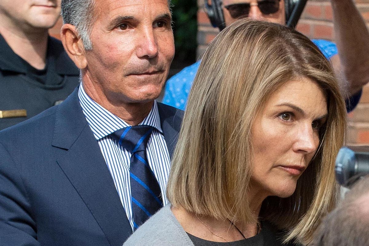 Lori Loughlin and husband Mossimo Giannulli face bribery charges in college admissions scandal