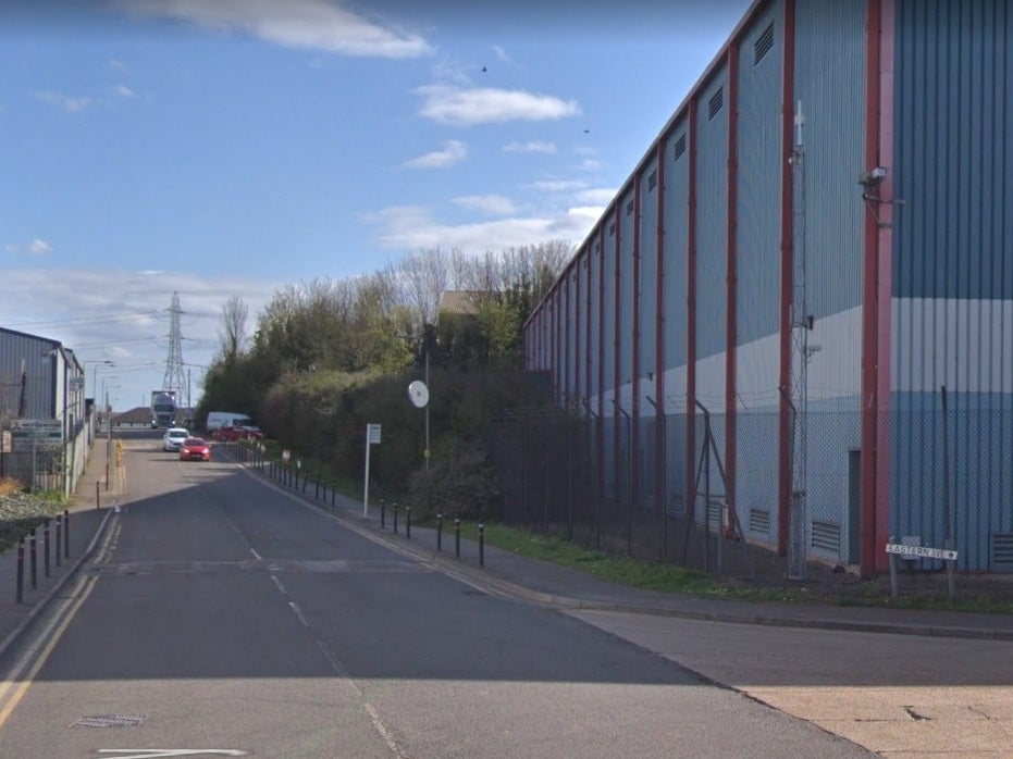 Thurrock deaths - latest: Murder investigation launched after 39 bodies found in lorry container