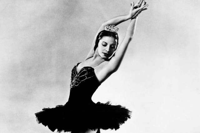 Alonso excelled in the Black Swan pas de deux from 'Swan Lake’, 1955