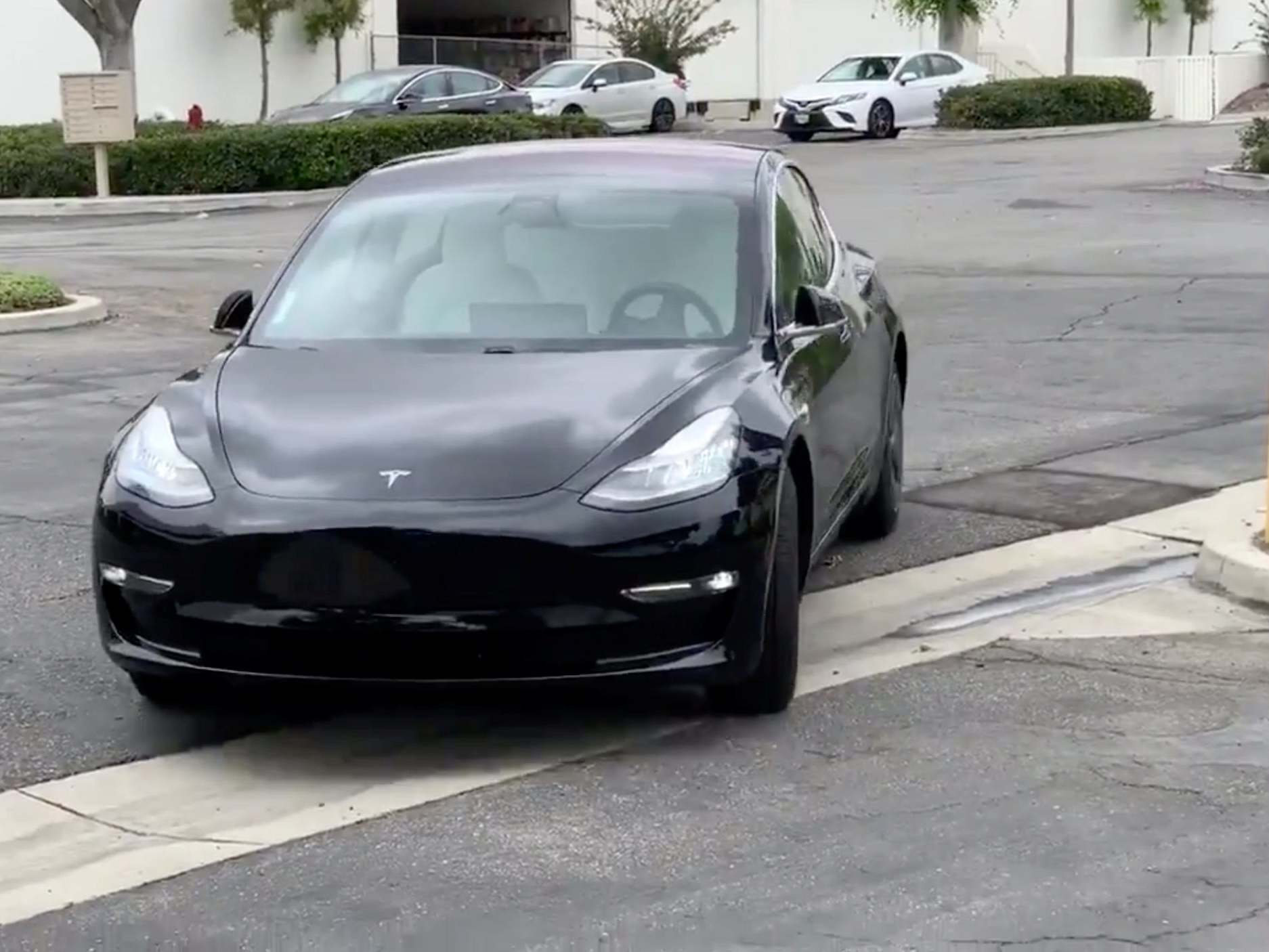 WATCH: 2024 Tesla Model 3 Walk Around - Is It Any Better Than The Old Model?  - AutoSpies Auto News