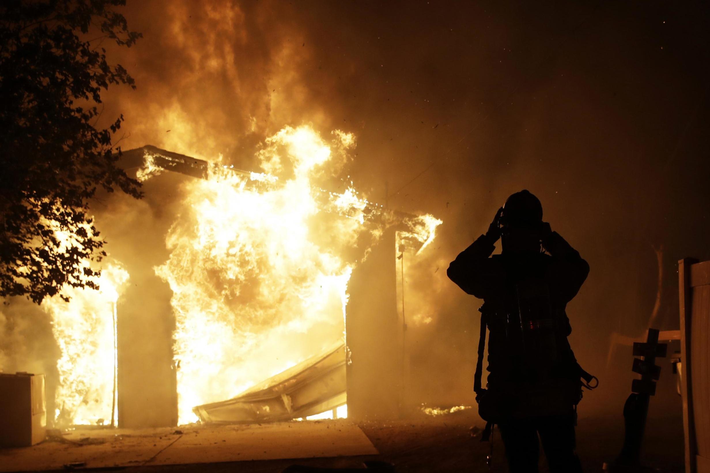 California wildfires - live: Thousands ordered to evacuate with spreading smoke raising health concerns