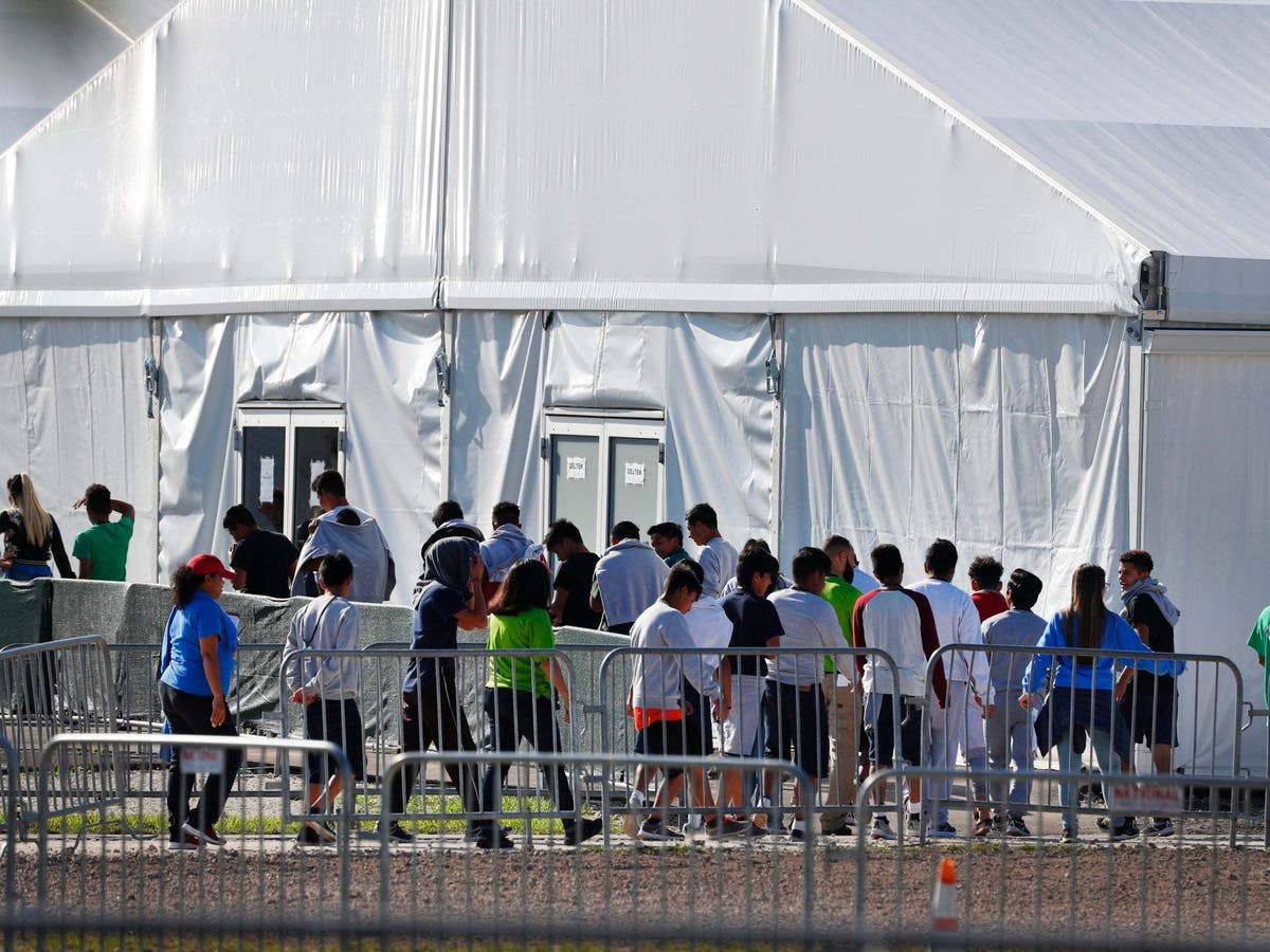 Child migrant detention centre in Florida closed after becoming flashpoint in US immigration debate