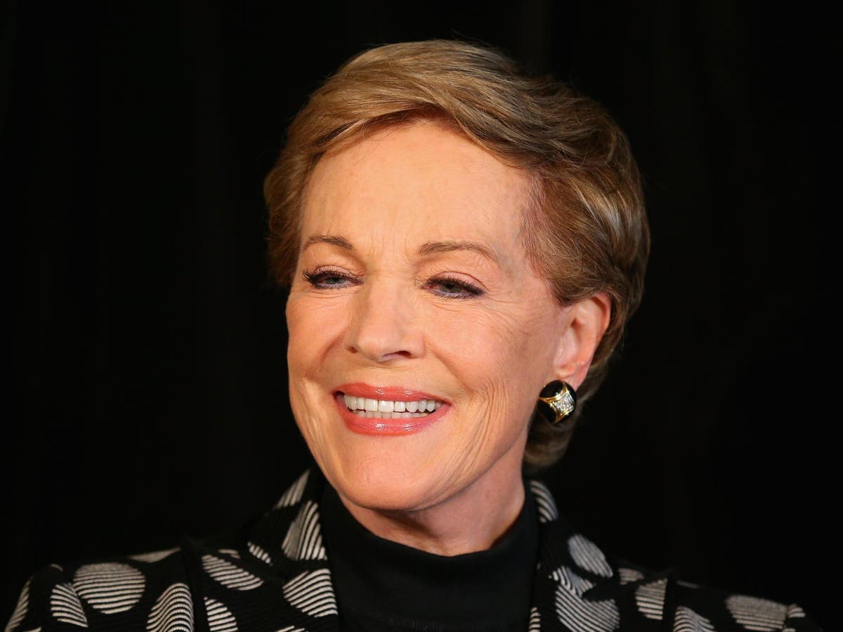 julie andrews forums Julie Andrews told she was 'far too pretty' to play Mary Poppins by author  Pamela Travers | The Independent | The Independent