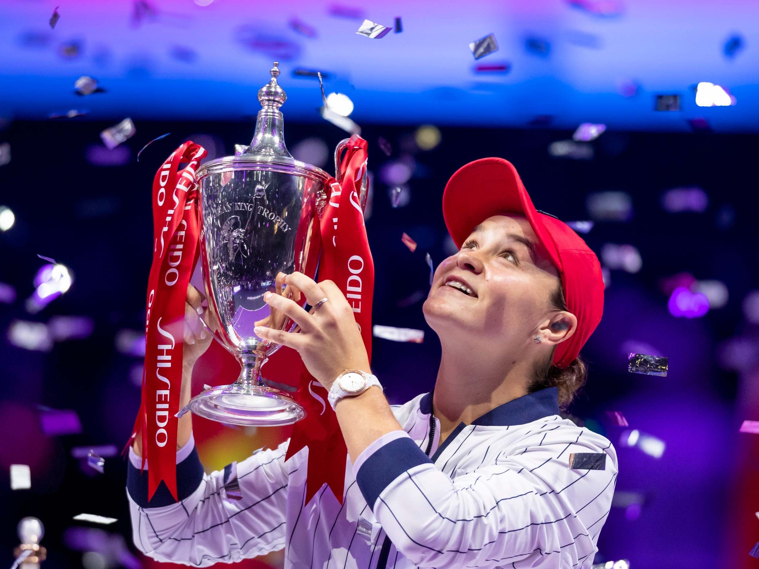 WTA Finals: Ashleigh Barty defeats Elina Svitolina to end defining year as champion