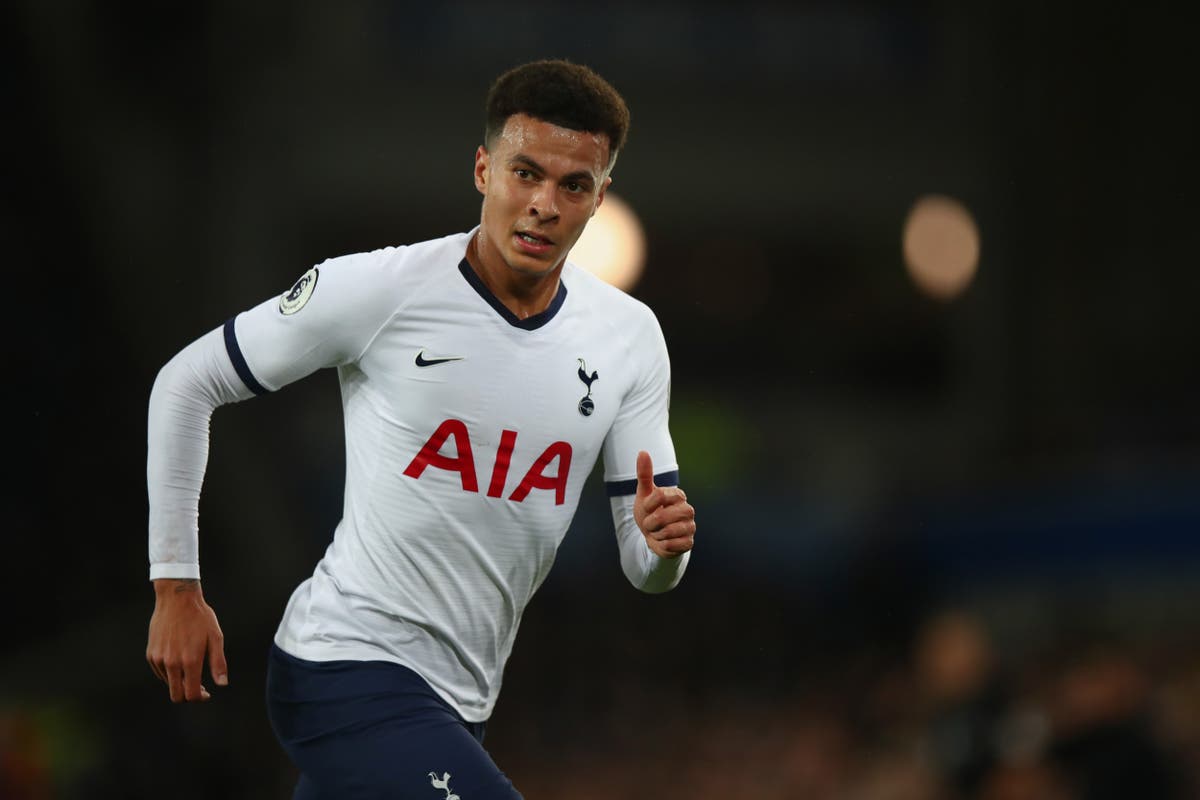 V dele. Делли Алли. Деле Алли Тоттенхэм. Деле Алли фото. Dele Alli England.