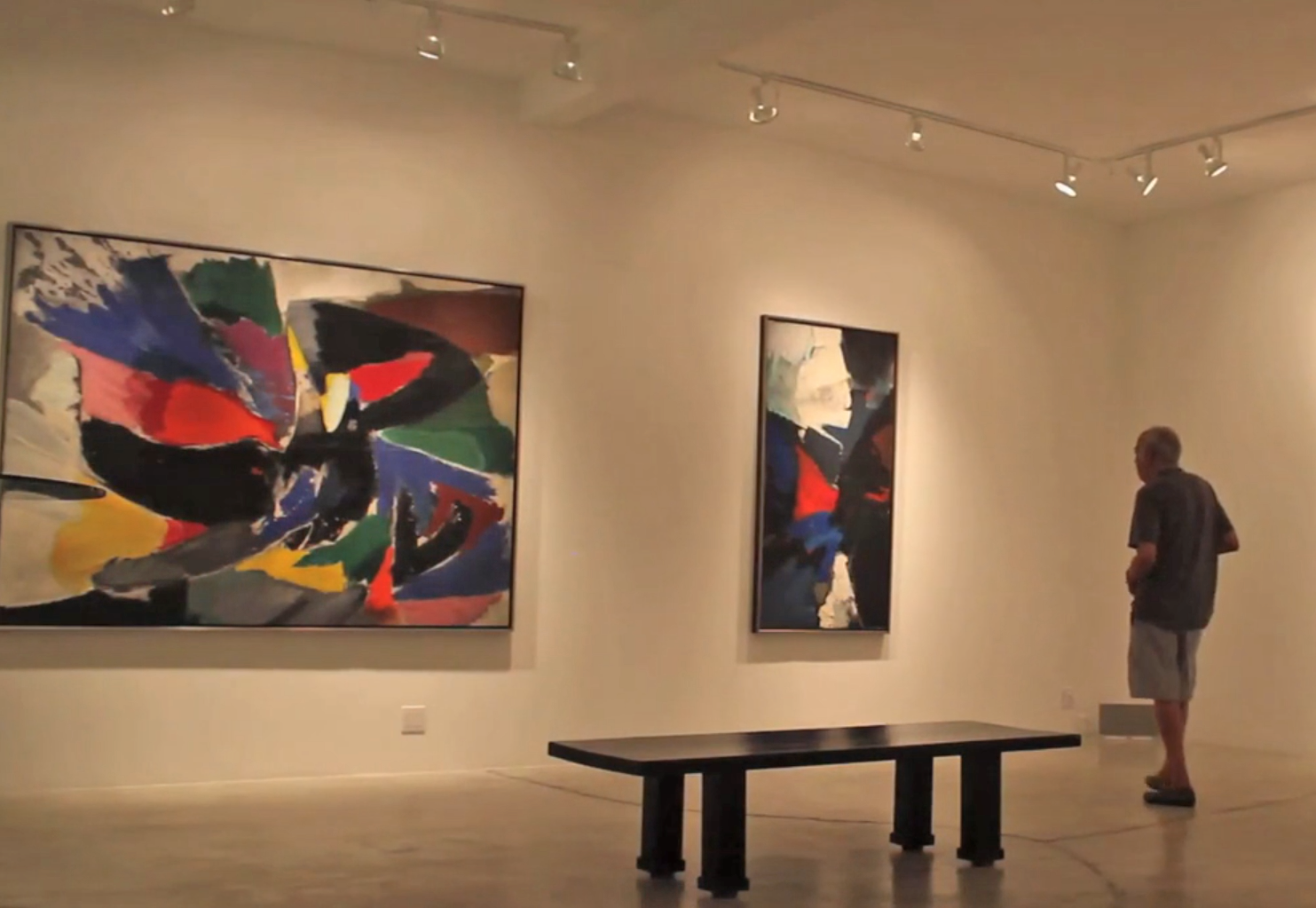 Clark at his retrospective exhibition at N'Namdi Contemporary Miami (Jumaane N’Namdi/Vimeo)