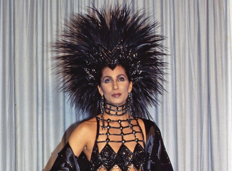 Cher Says She Wore 1986 Oscars Gown To Hit Back At The Academy For Not Taking Her Seriously The Independent The Independent