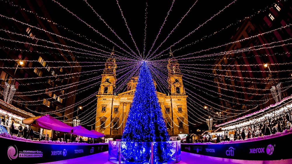 When Should You Take Down Your Christmas Tree And Decorations