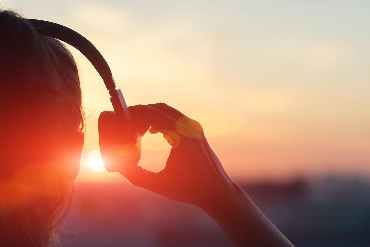 Key to good pop music is uncertainty and surprise, study finds | The ...