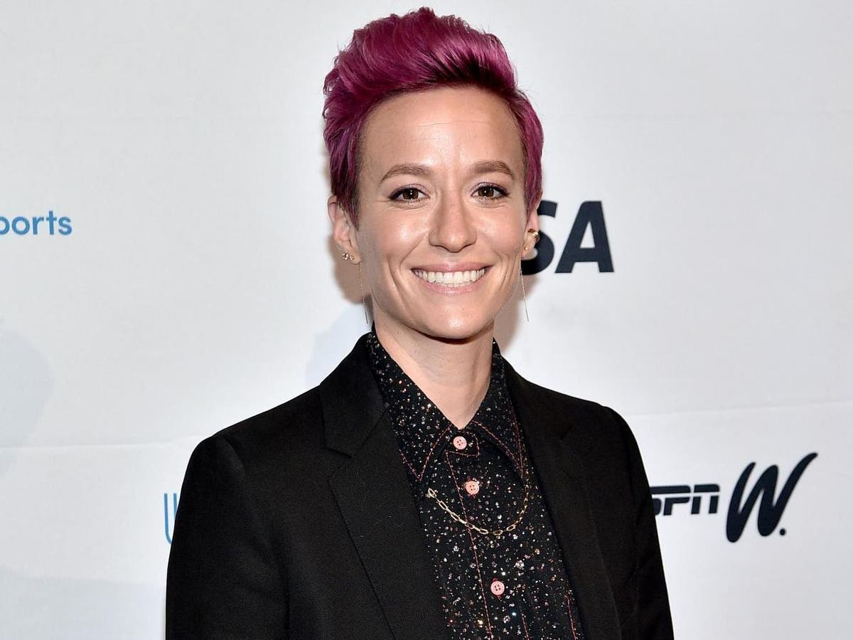 Megan Rapinoe Us Footballer Calls On Women To Fight Like Hell For Equal Pay The Independent 