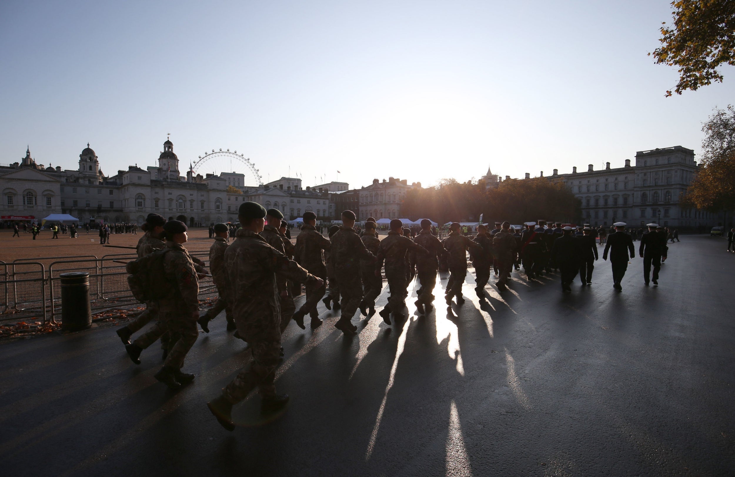 Royal family and politicians join veterans to honour war dead 100 years after first Remembrance Day