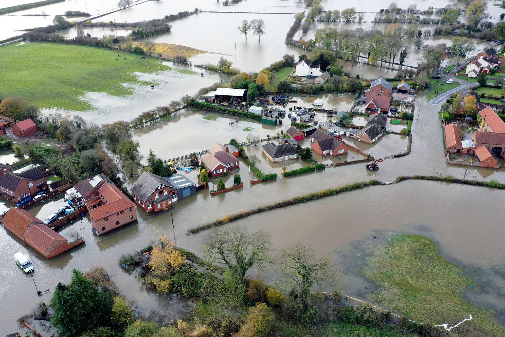UK weather forecast: Heavy rain to pummel Britain as soldiers called in to tackle flooding