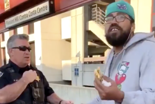 The general manager of a transit system in California apologised to a black male passenger who was detained for eating a sandwich on the platform.