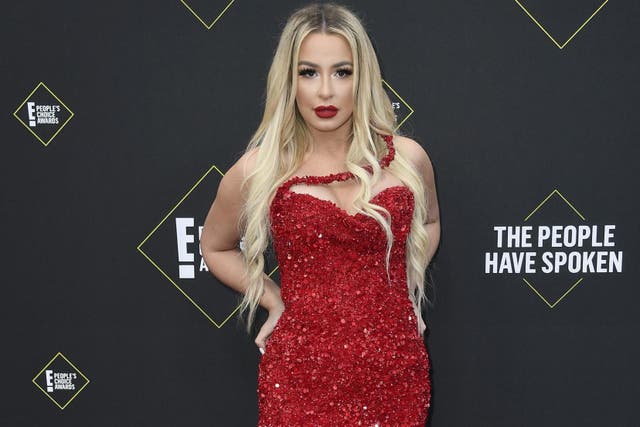 Tana Mongeau shares 'unrecognisable' edited photo (Getty)