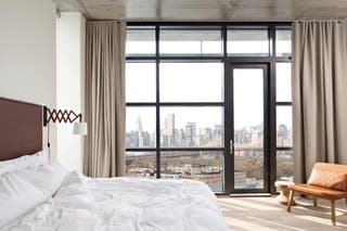 Find Manhattan udsigt på Boro Hotel