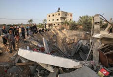 Israel agrees Gaza ceasefire with militants after two days of fighting